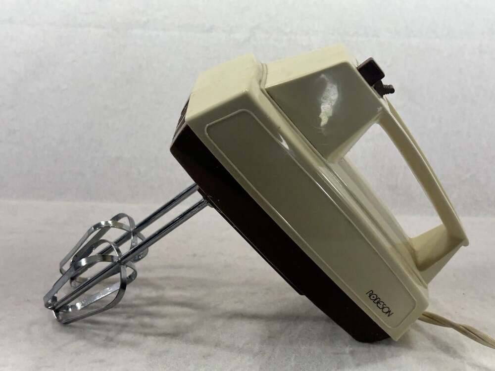 Vintage 1970s Robeson 0401 Hand Mixer 5 Speed Tested & Working Retro Kitchen